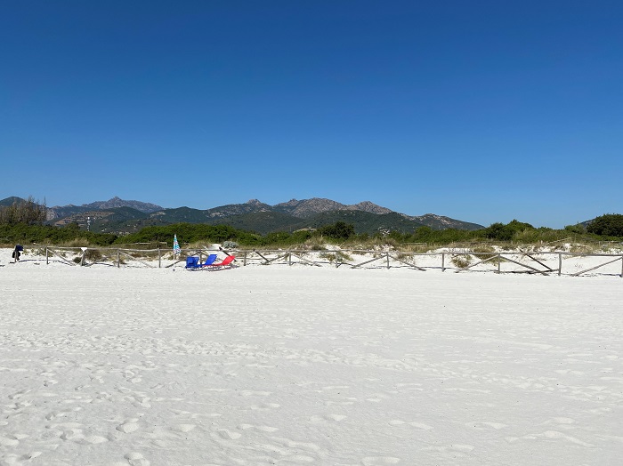 サルデーニャ島の真っ白な砂浜
